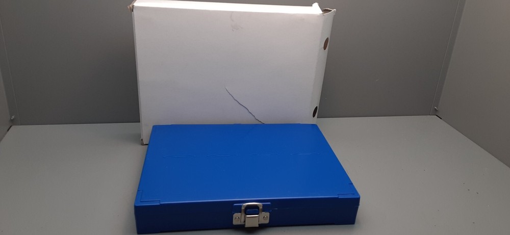 MICROSCOPE SLIDE BOX BLUE CASE STORAGE HOLDS 100 SLIDES (NIB)