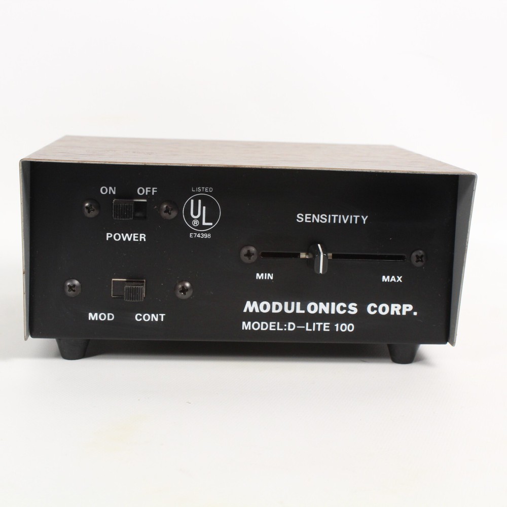 MODULONICS D-LITE 100 LIGHT & AMP CONTROLLER CHRISTMAS LIGHTS, DISCO