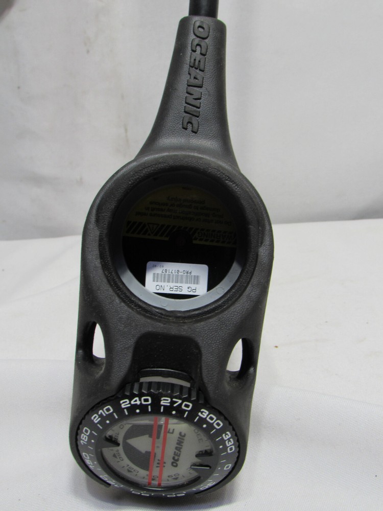 oceanic octopus glo DATA PLUS dive computer , regulators