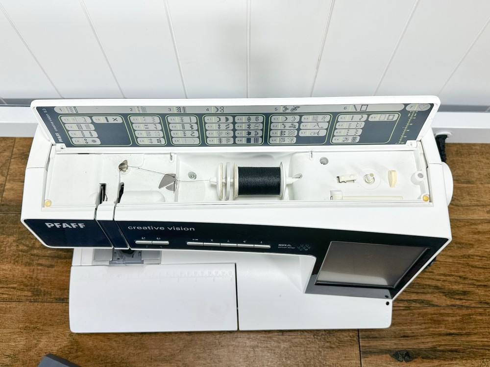 AS IS PLEASE READ PFAFF Creative Vision Sewing Machine Y166
