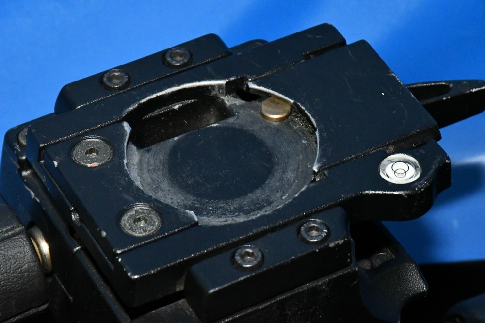 Manfrotto Geared Pan-and-Tilt Head with Select Quick Release Plates
