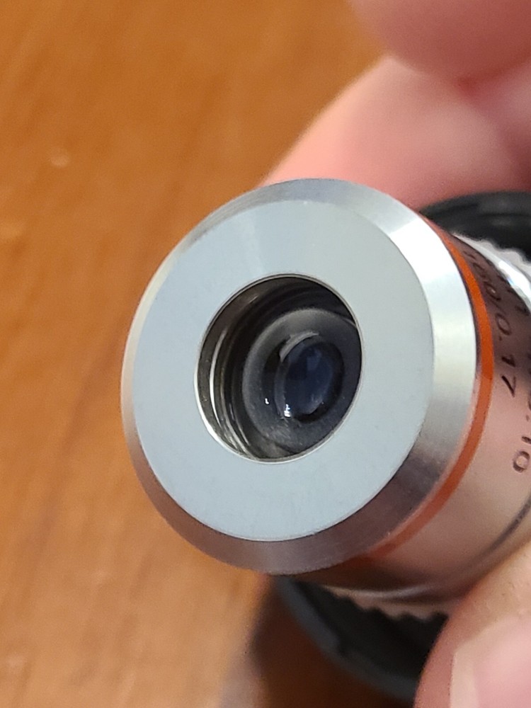 2 differ Leica Objective Microscope Lens Achro 4/.10 160/.17 and generic Plan 4x