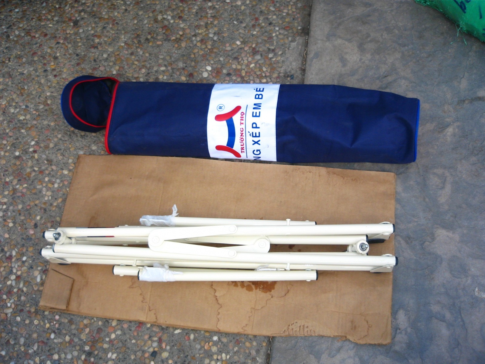 Indoor/outdoor kid's Hammock Swing Bed with Heavy Duty Adjustable Metal frame