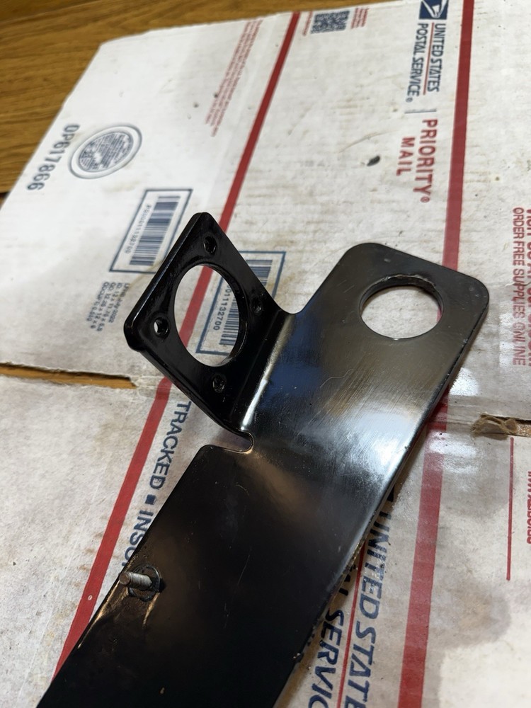 Mercruiser 454 MPI engine rear hook mount