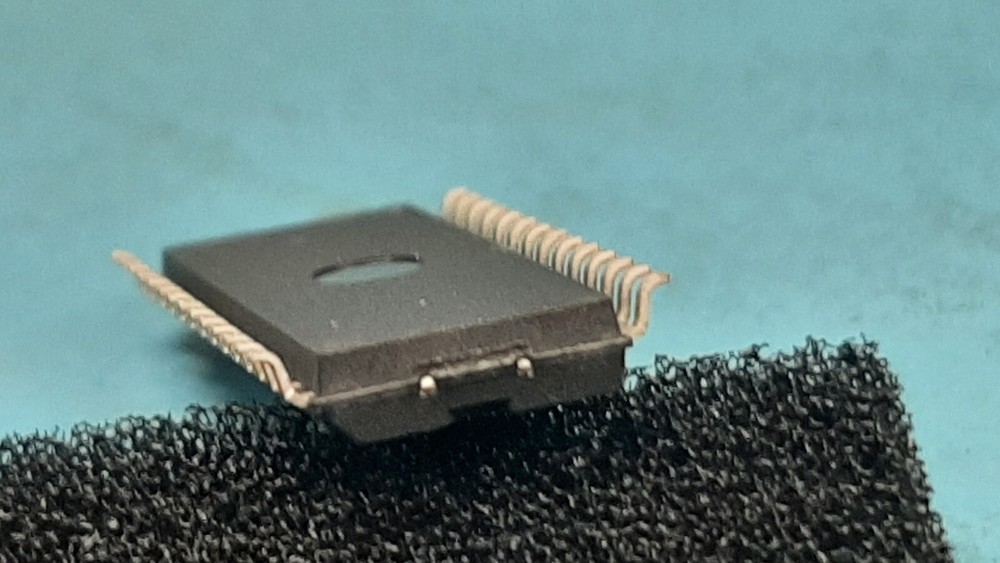 [3pcs] PCF84C81AT 8Bit UPC to Telecom SMD