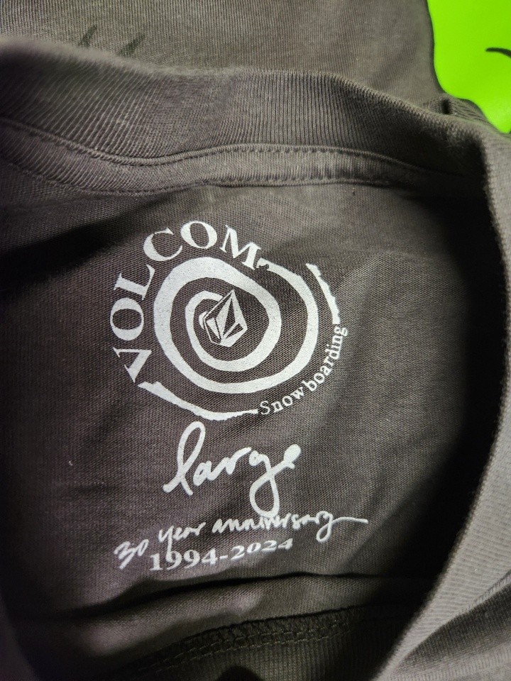 VOLCOM Snowboard Dealer Promo 2024 The Garden LS tee-shirt LARGE New Jamie Lynn