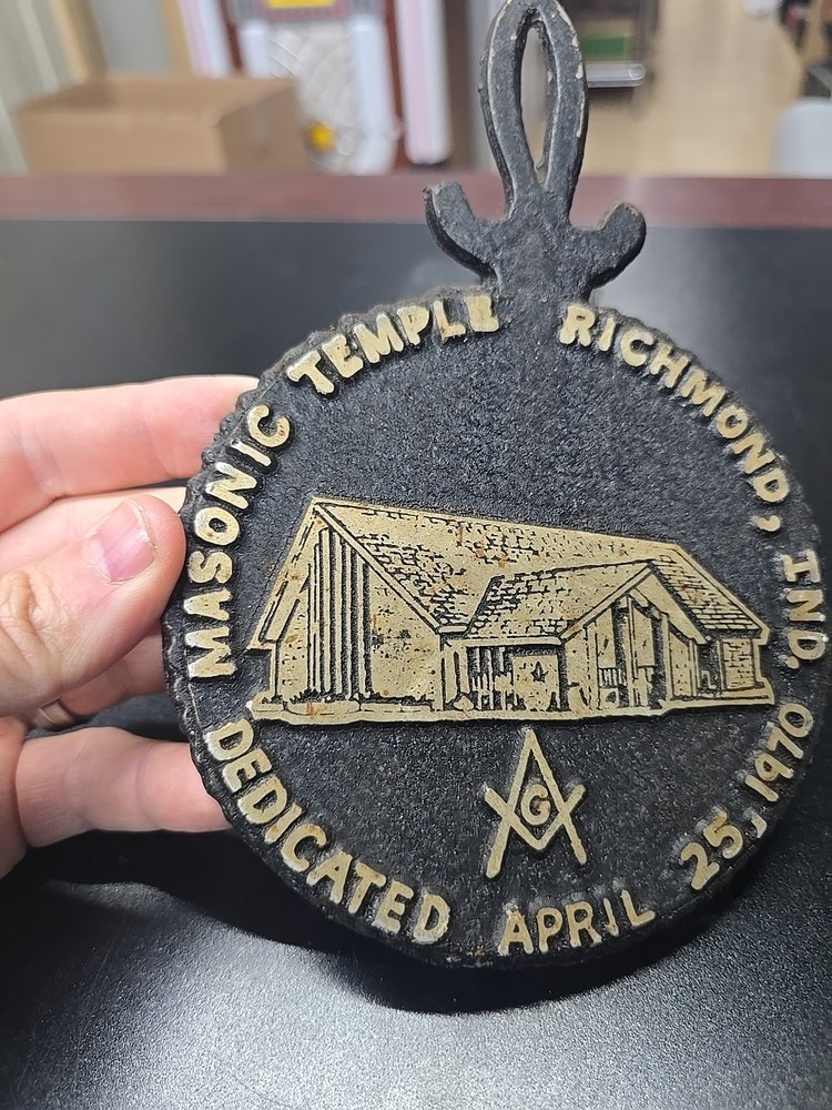 1970 Masonic Freemasons Staples Foundry Trivet