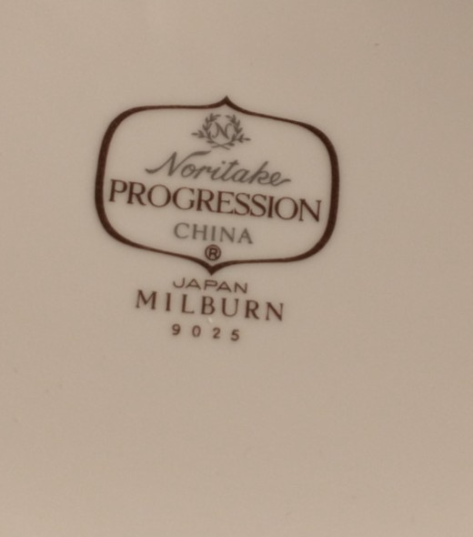 Noritake Milburn 9025 1.5 quart casserole