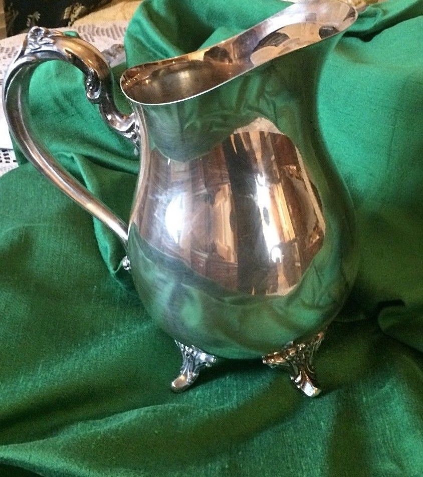 Vintage Oneida Pitcher Silverplated Beverage Water 64oz