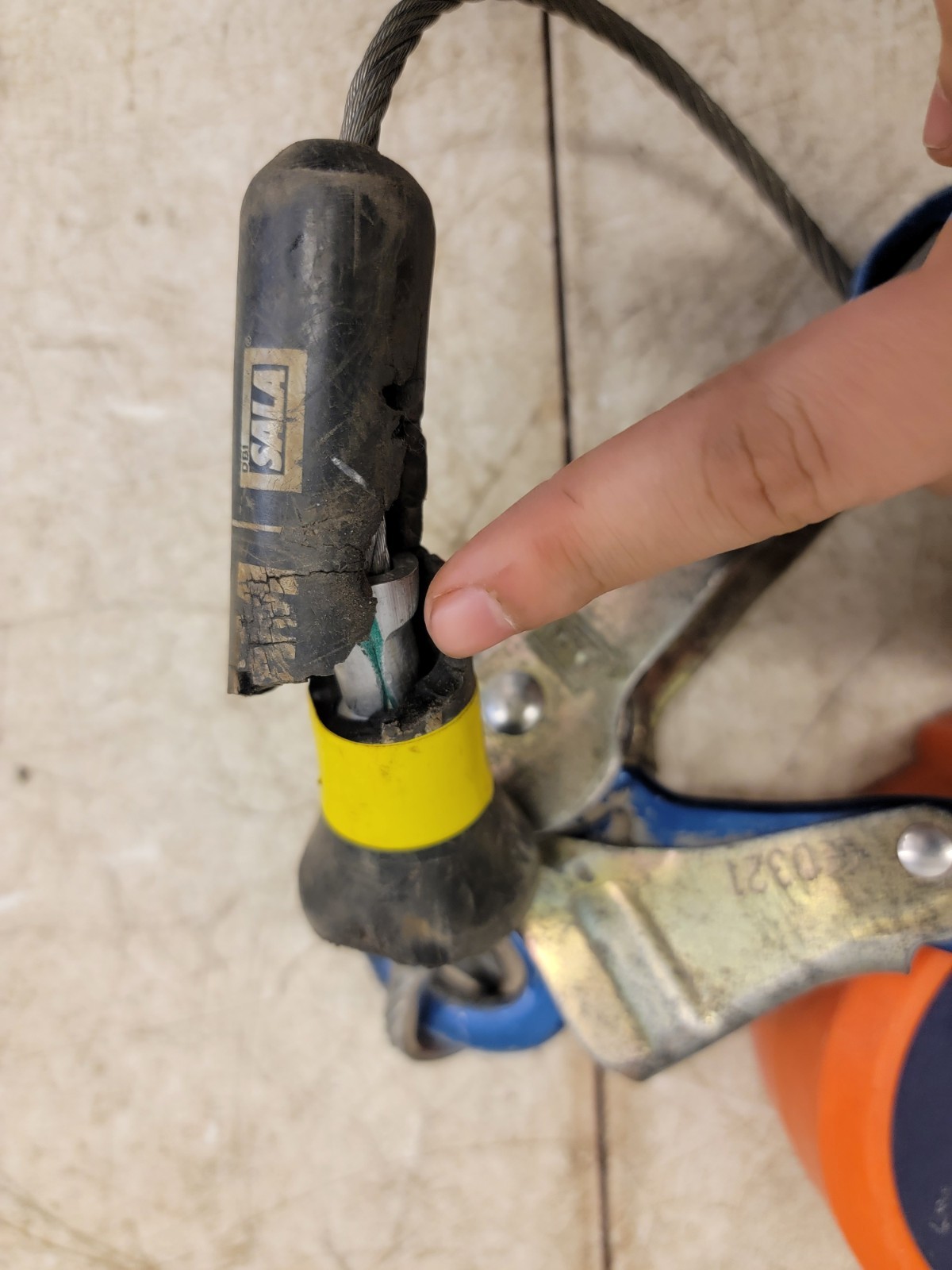 3M DBI SALA NANO-LOK 8' EDGE 3500231 DUAL LEG SELF RETRACTING LIFELINE LANYARD👁