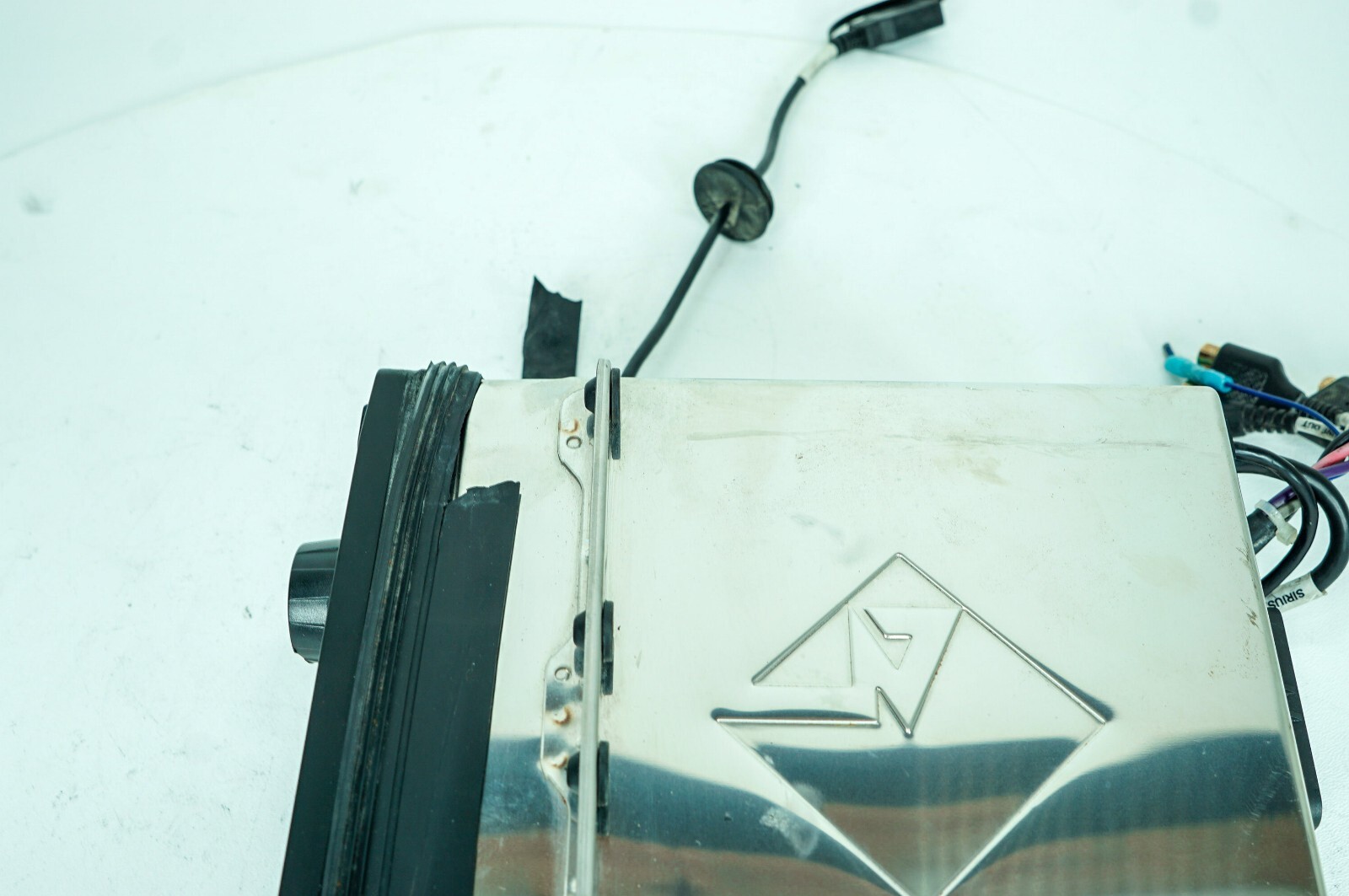 12 Harley Road Glide Touring Rockford Fosgate Media Receiver DAMAGED HD9813 1325