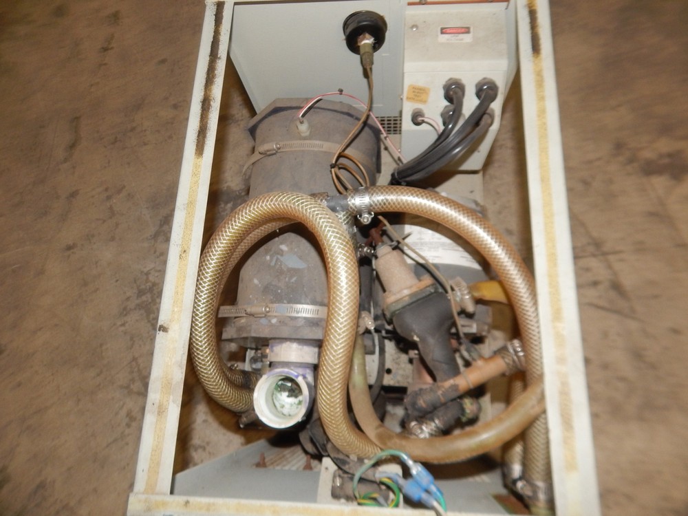 NESLAB CFT-33 REFRIGERATED RECIRCULATING CHILLER (#4575)