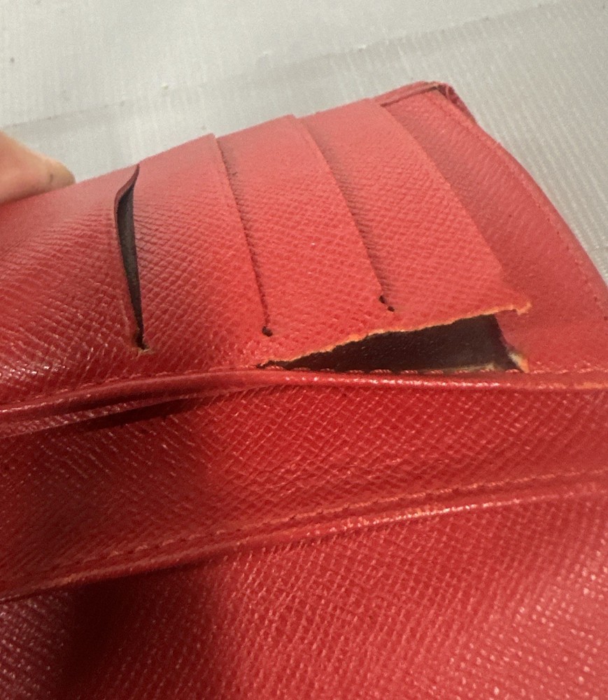 LOUIS VUITTON Epi Agenda Red LV Auth
