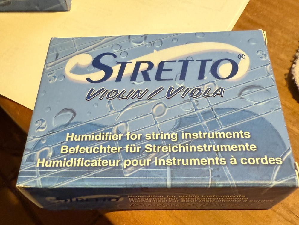 Stretto Violin/VIOLA Humidifier FOR STRING INSTRUMENTS NEW IN BOX