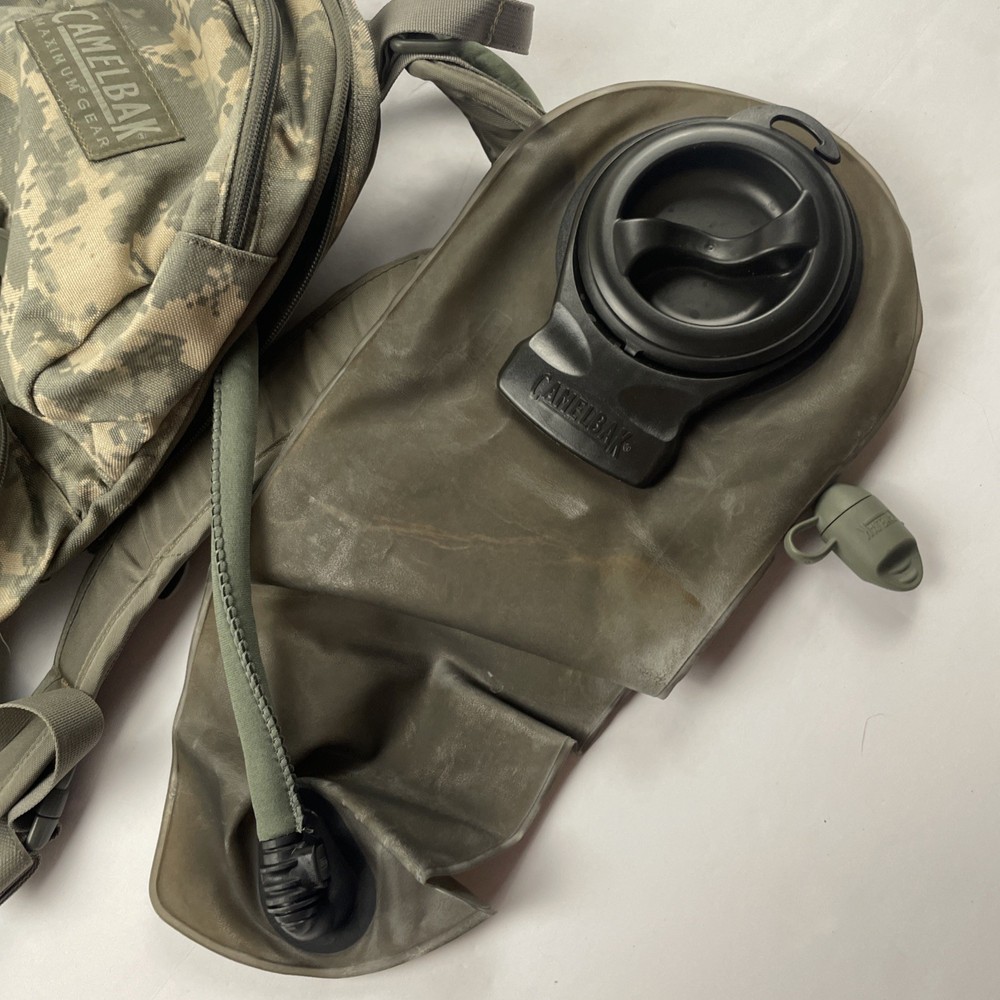 Camelbak Maximum Gear Digital Camo Hydration Backpack With Bladder Hiking Bag