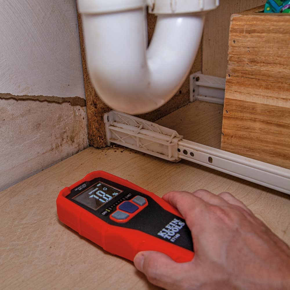 Moisture Detection Tool with Reverse Display