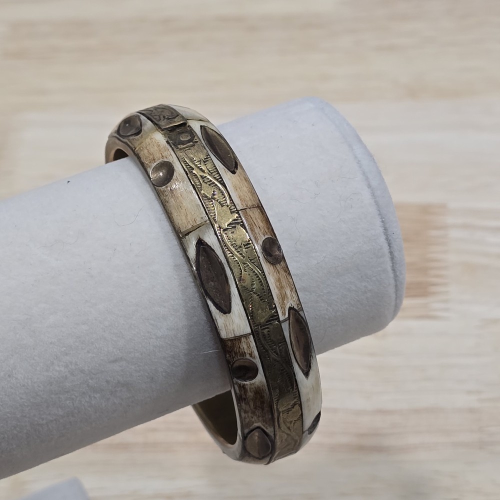 Bohemian Stackable Brass Inlay Bangle Bracelet Cream Tan Leaf Scrollwork