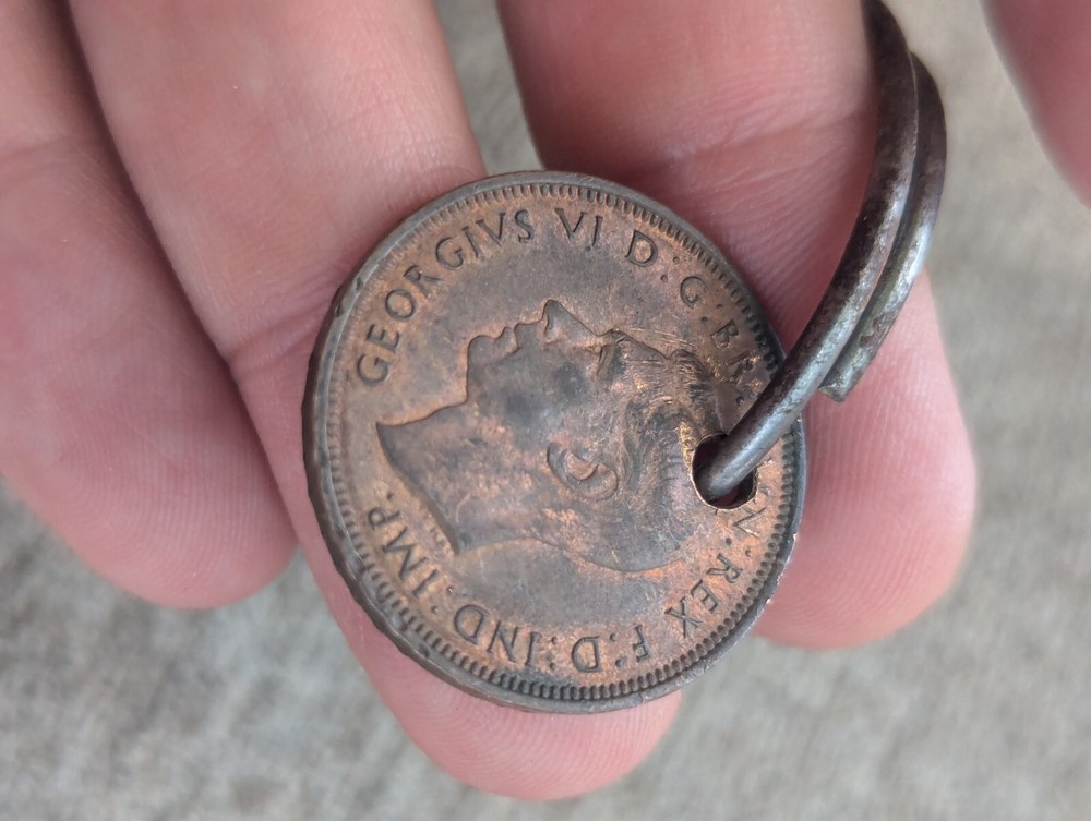 WW2 United States Army Trunk Keys W British Coins C9