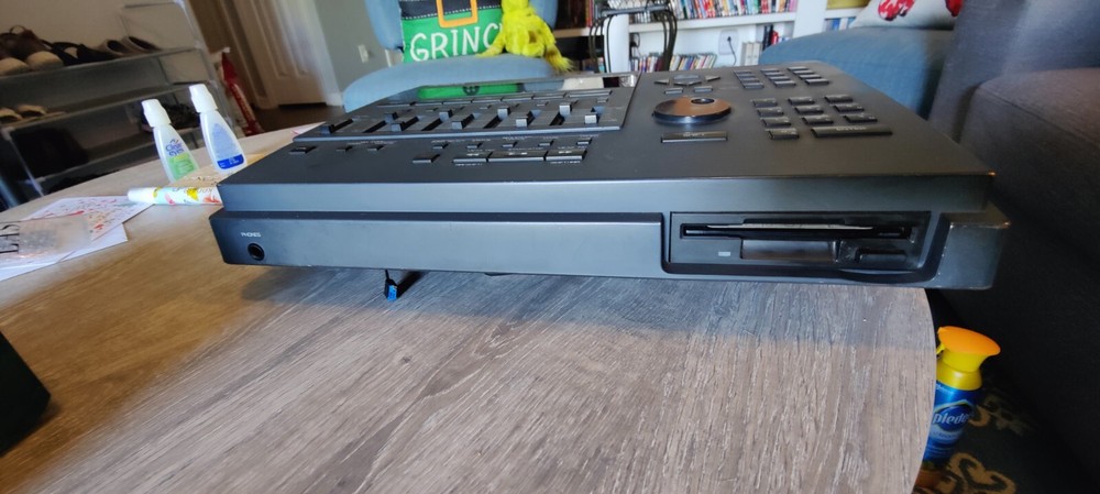 Roland MV-30 Studio M