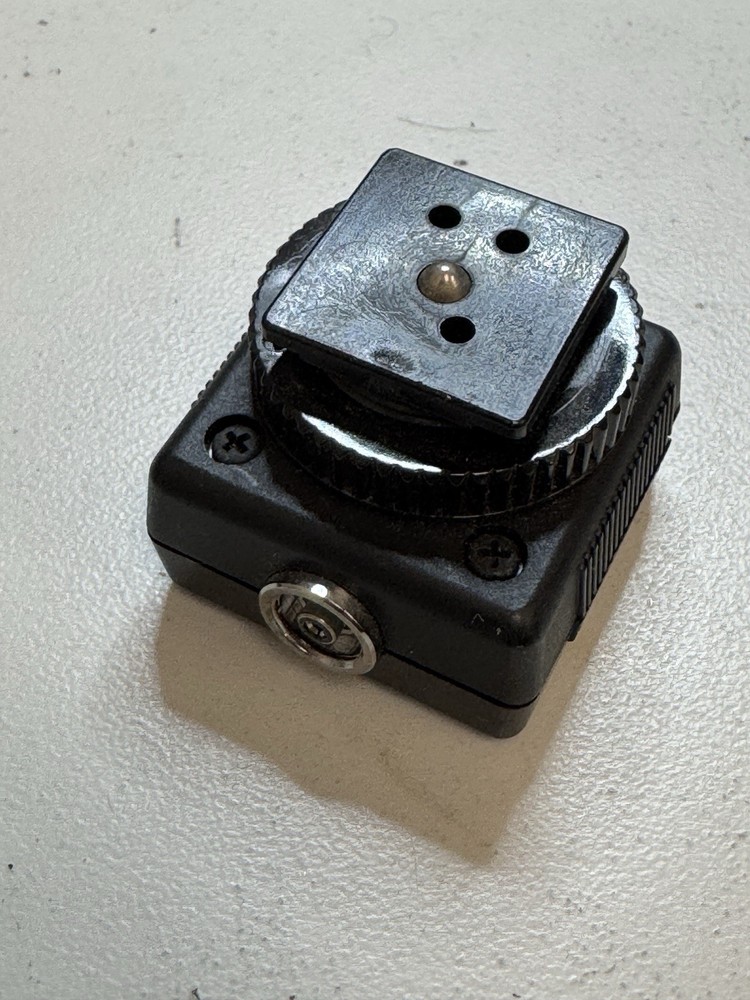 Original Nikon AS-15 Sync Terminal Adapter Hot Shoe to PC