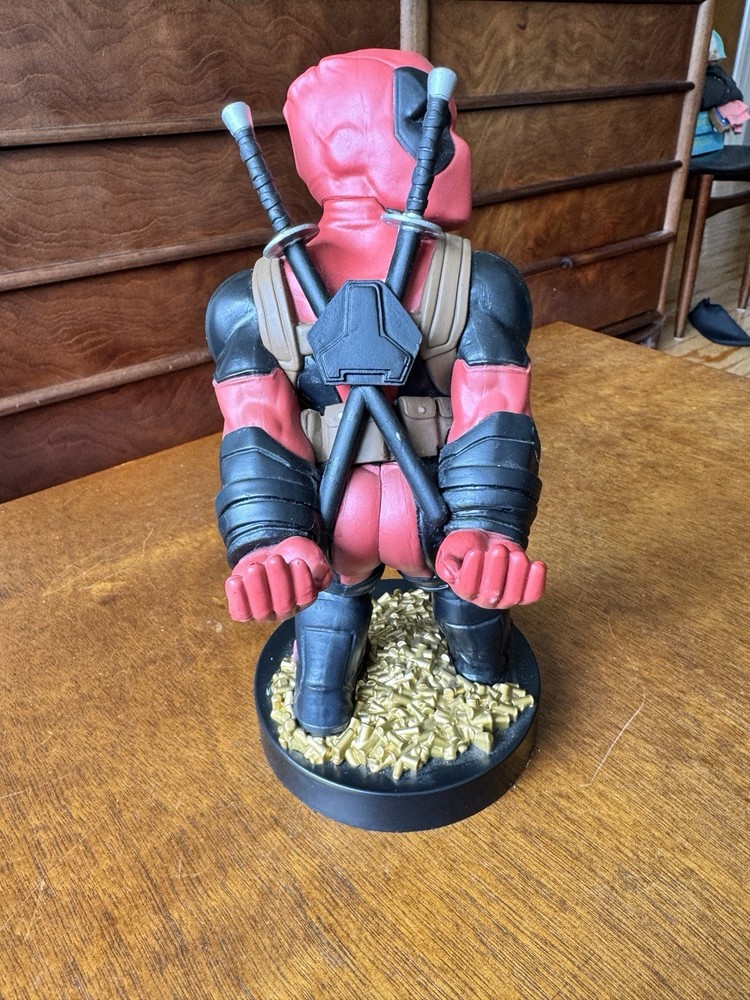 Cable Guys Deadpool Bringing Up The Rear Phone & Controller Holder Man Cave