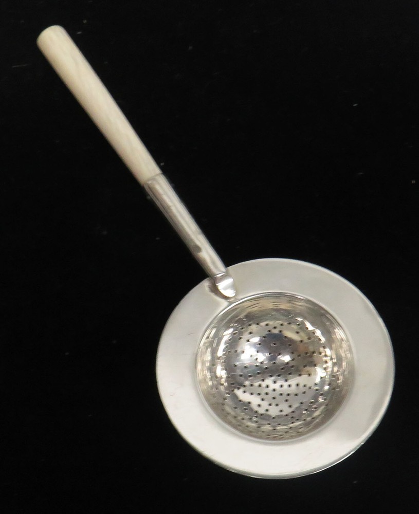 VINTAGE .800 CONTINENTAL SILVER TEA STRAINER
