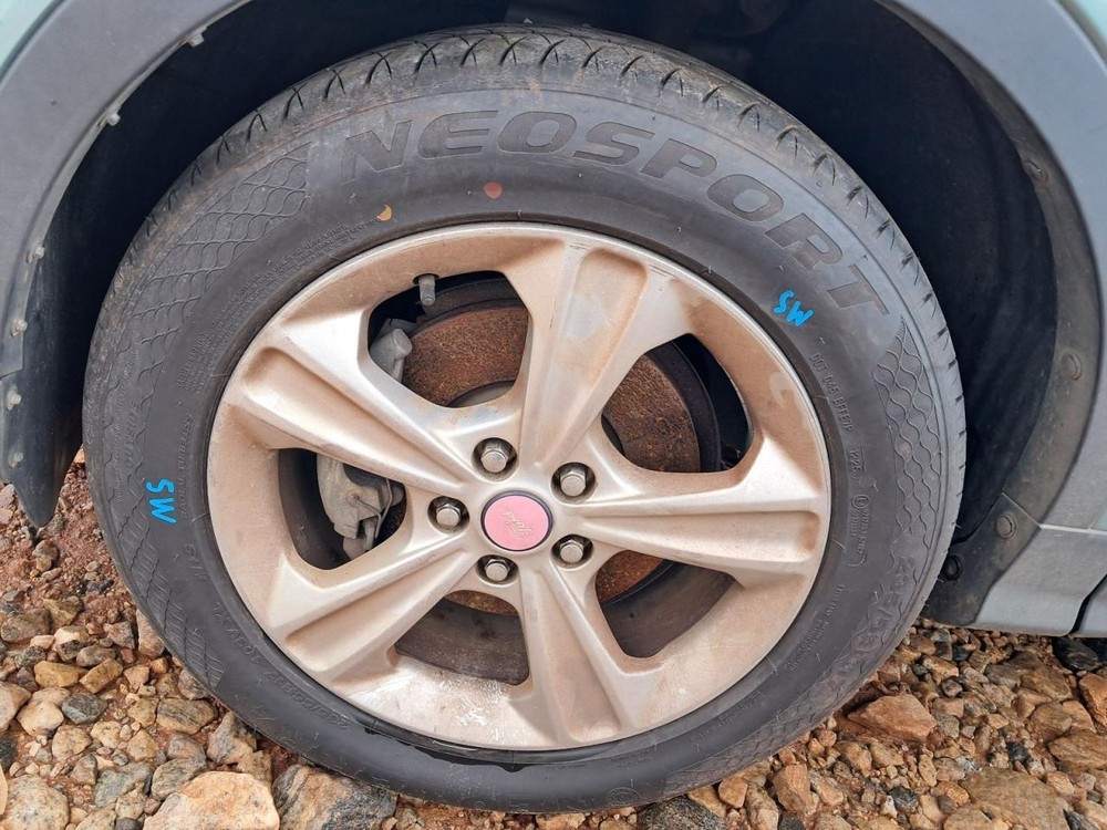 ESCAPE 2013 Glove Box 4885473