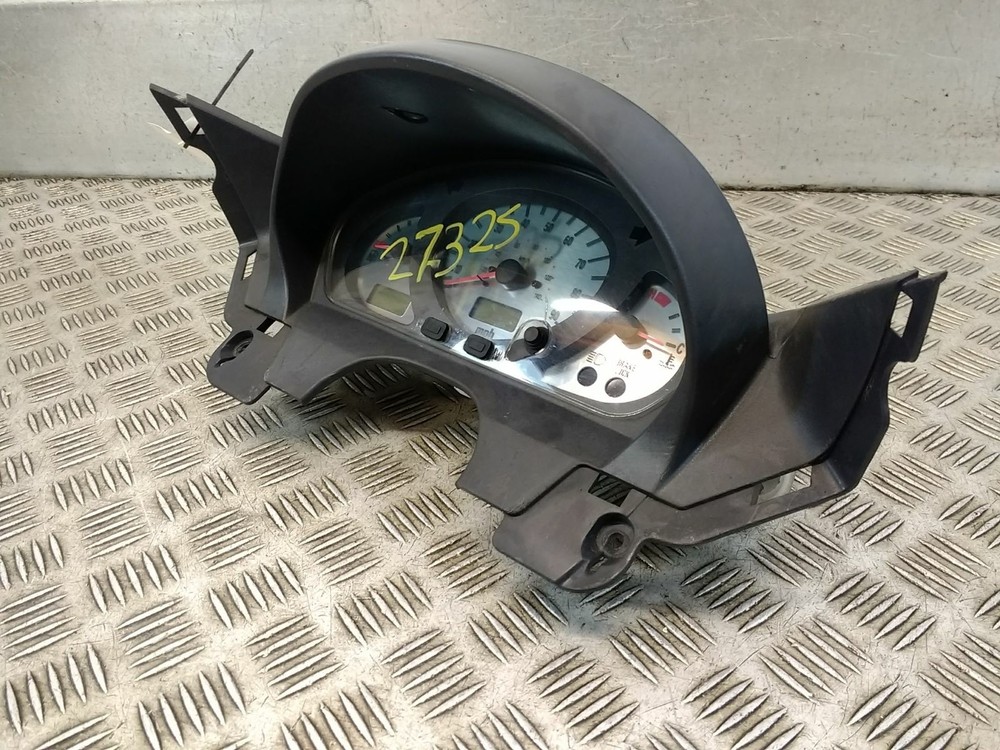 2000 SUZUKI AN250 2001 SPEEDOMETER CLOCKS