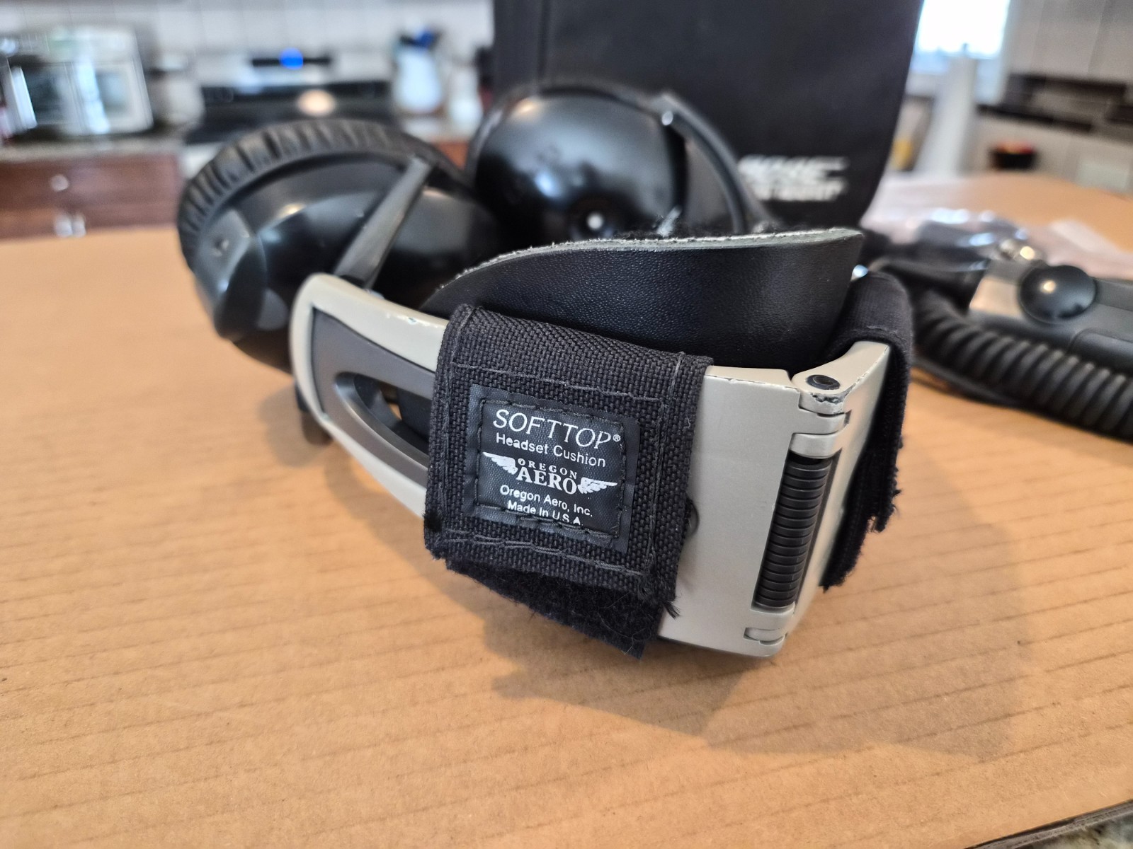 Bose Aviation Headset AH/ANC 32108) - Active Noise Cancelling