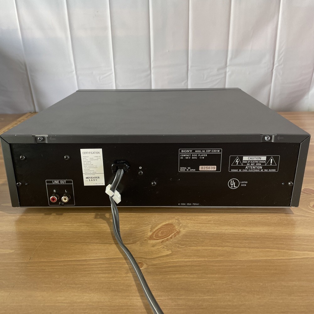 Sony 5 Disc CD Changer Model CDP-C301M With Remote