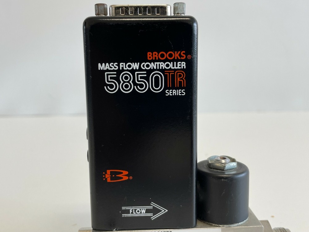 U2: Brooks 5850TR Mass Flow Controller 5850 TR Series