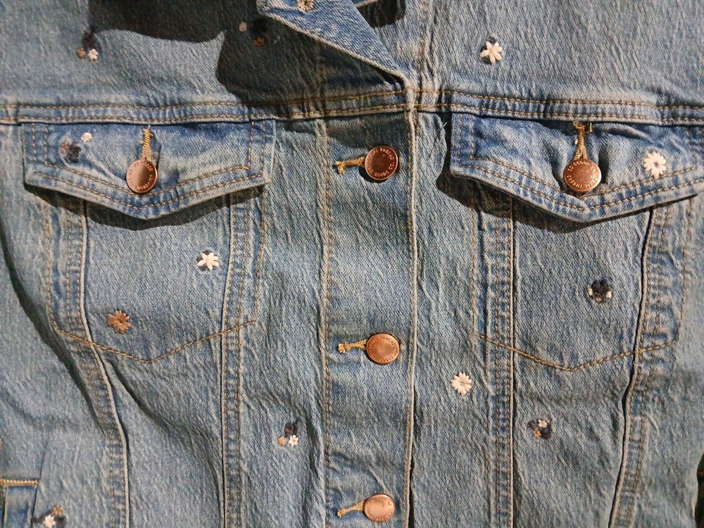 Universal Threads Women's Jean Jacket XXL