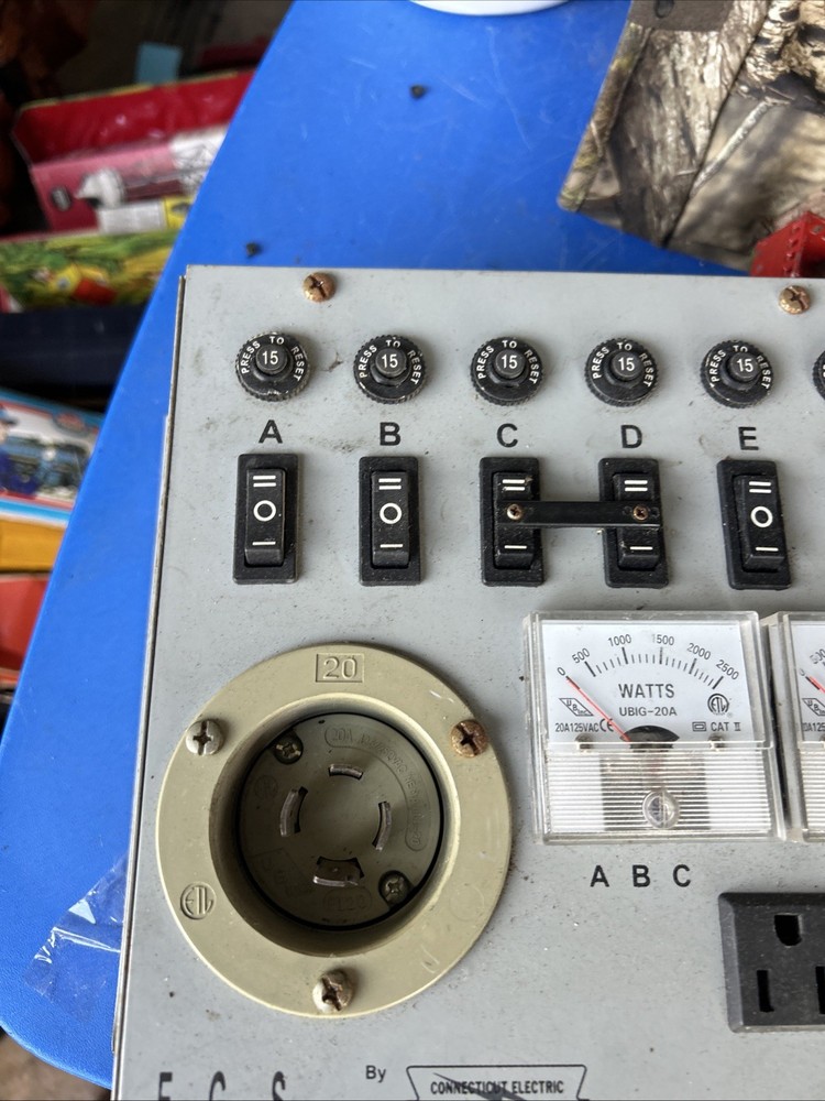 EmerGen Switch 30-Amp Transfer Switch