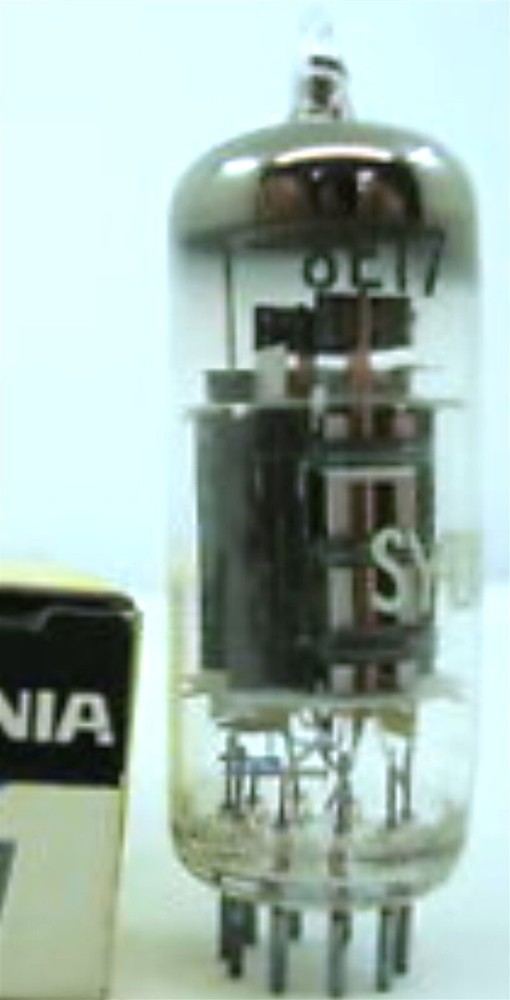 8ET7 TUBE SYLVANIA TESTED & BOXED VINTAGE COMMERCIAL SURPLUS