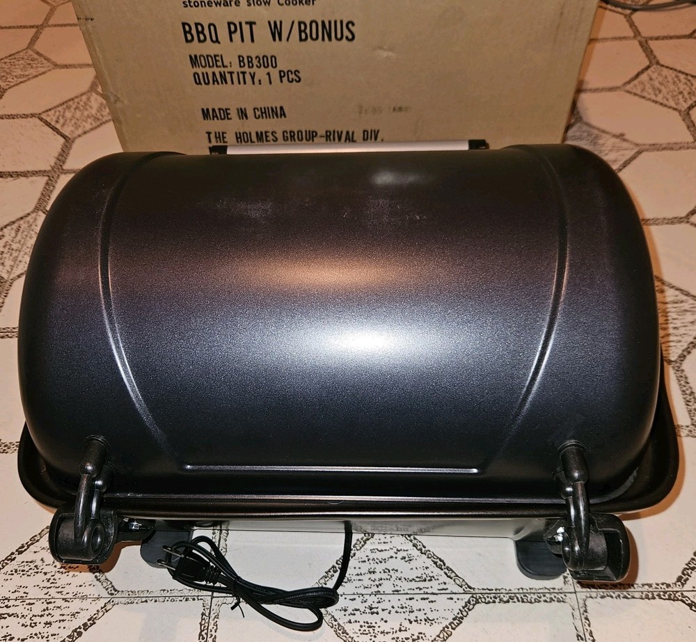 Rival Crock Pot BBQ PIT BB300 New- Open Box