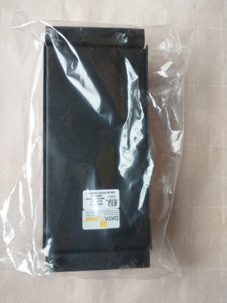 Data Comm 70-0030 8 Port CAT 5e Passive Data Module