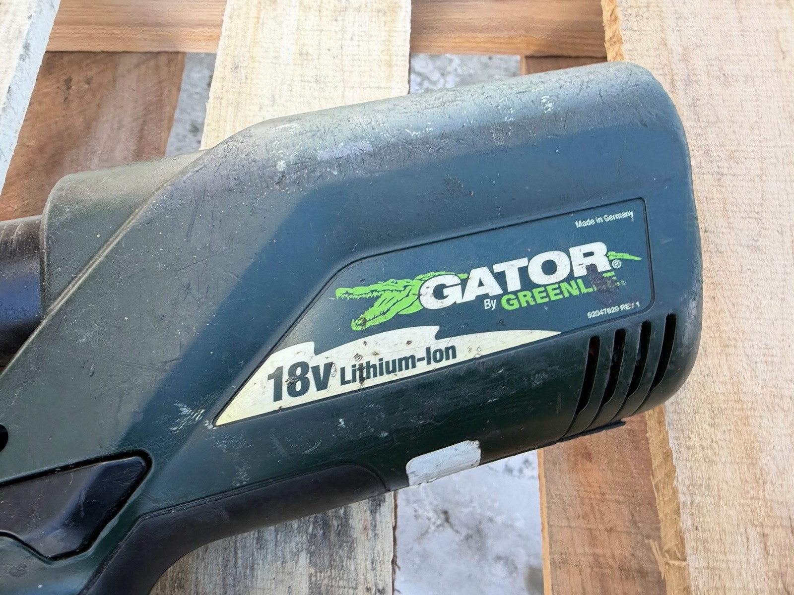 Greenlee Gator Portable Battery Powered Cable Cutter ESC85L