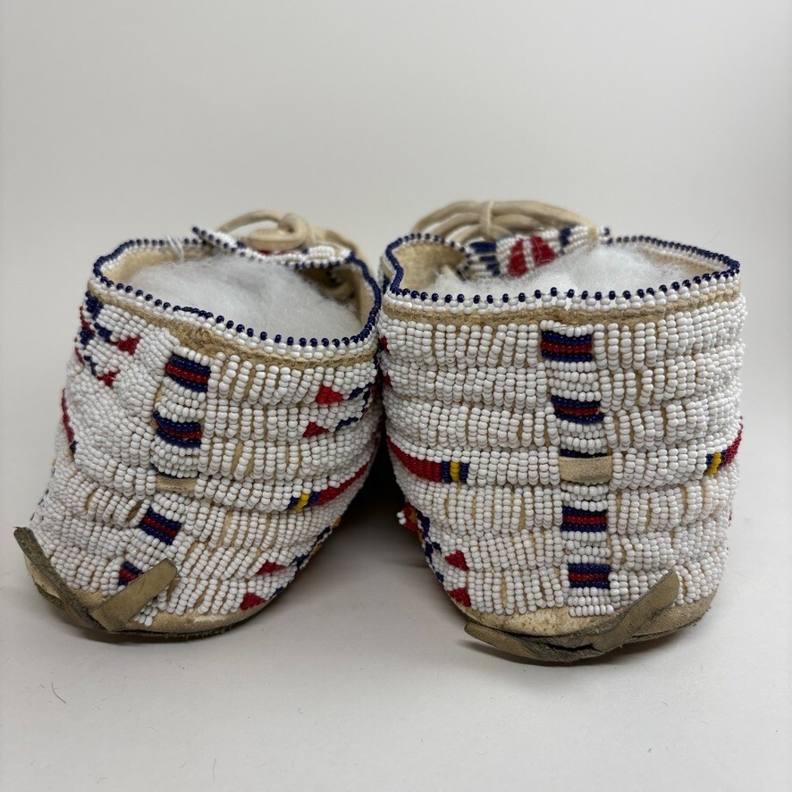 Antique Plains Indians Native American Moccasins Beaded Ceremonial Sioux