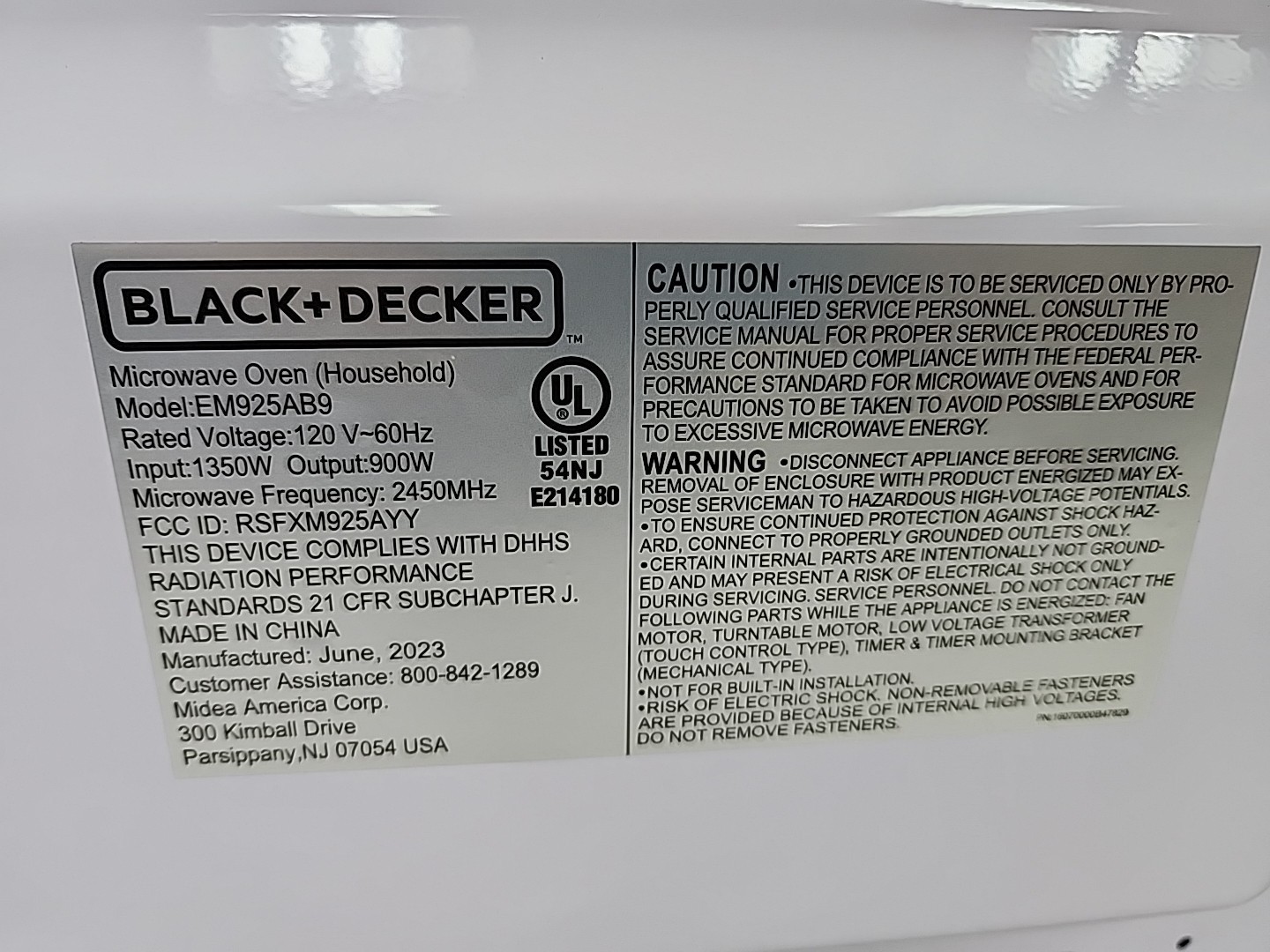 NEW Black & Decker Digital Microwave Oven w/Turnable Push-Button Door 0.9 Ft.