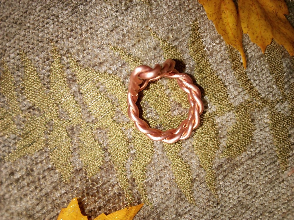 528 Frequency Ring Triangle/Pyramid shape the ring size 7 &1/2