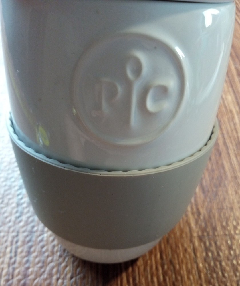 Pampered Chef Ceramic Egg Cooker Model w/ Silicone Sleeve