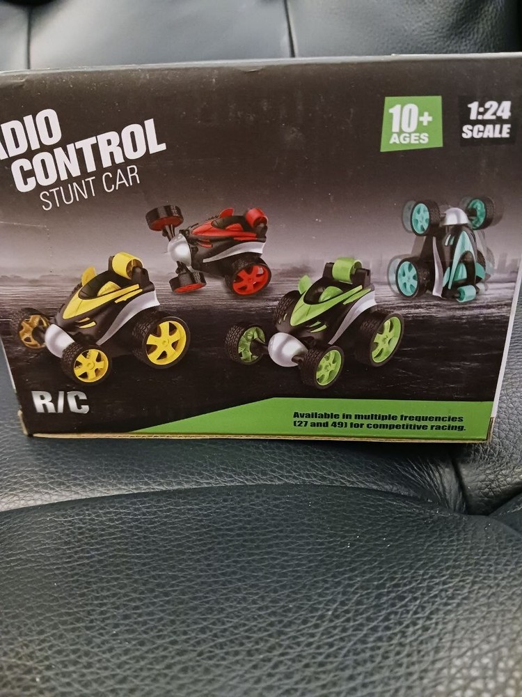 NIB, Remote Control stunt car green, Perfect Gift
