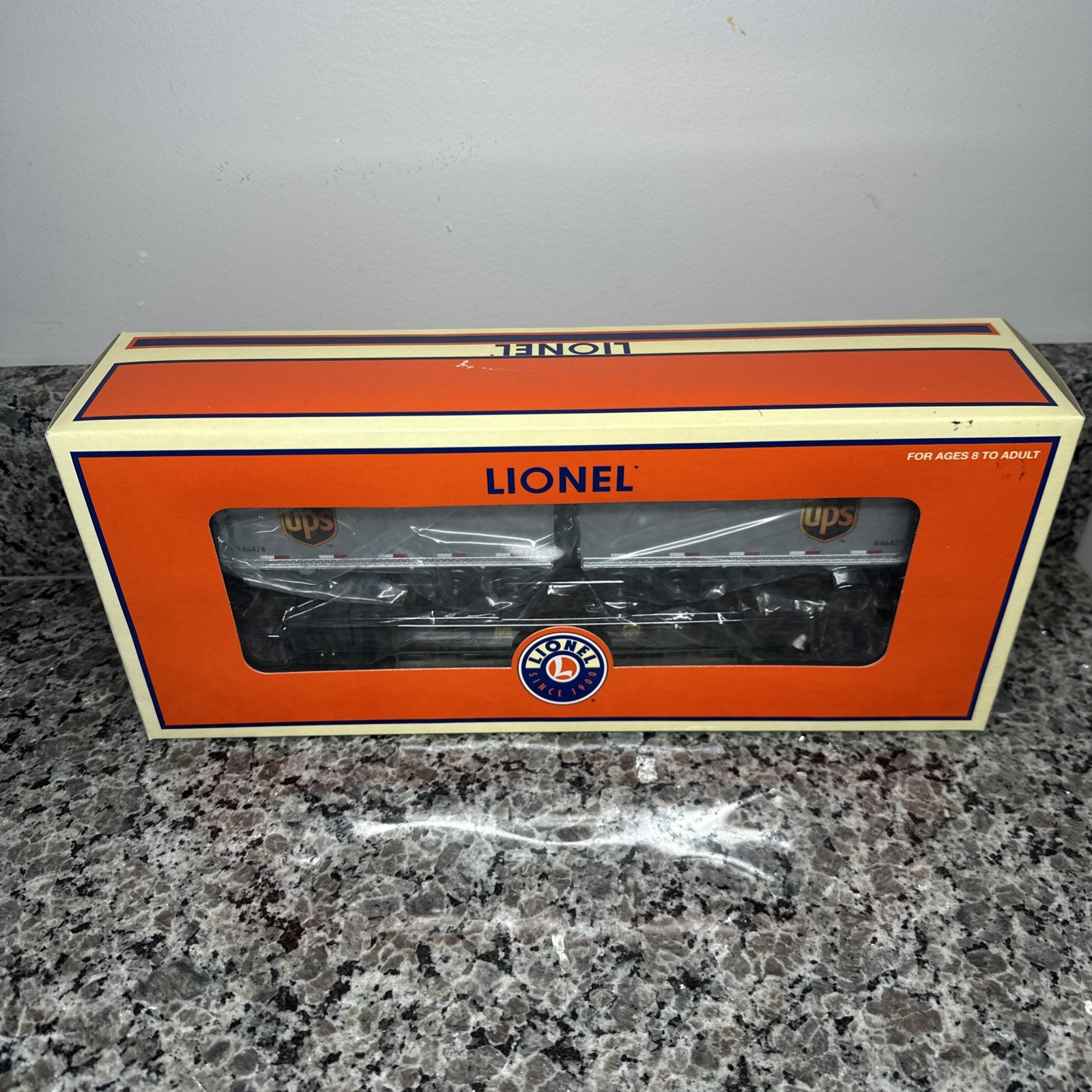 Lionel O Gauge 6-26300 UPS Piggy Back Tralier Flat Car w Box