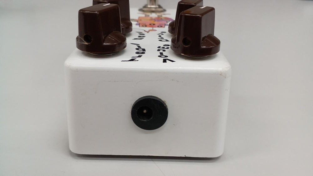 Outfit Pedaling Robots-Distortion Effector No.nm280