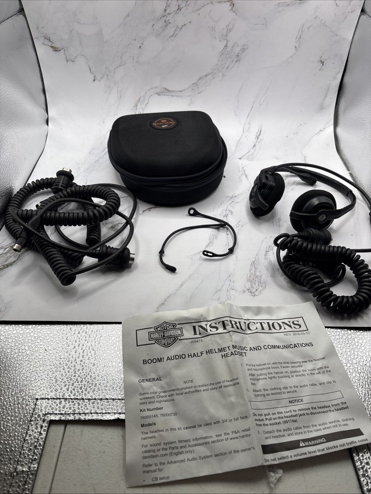 Harley Davidson J05474 helmet headset w/ case