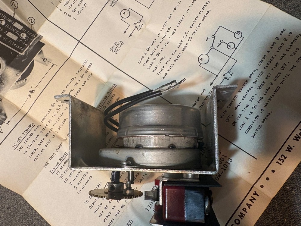 Zenith automatic Reset Timer Model FR 15S Time Delay Motor 115V 60 Cycle 10A250V