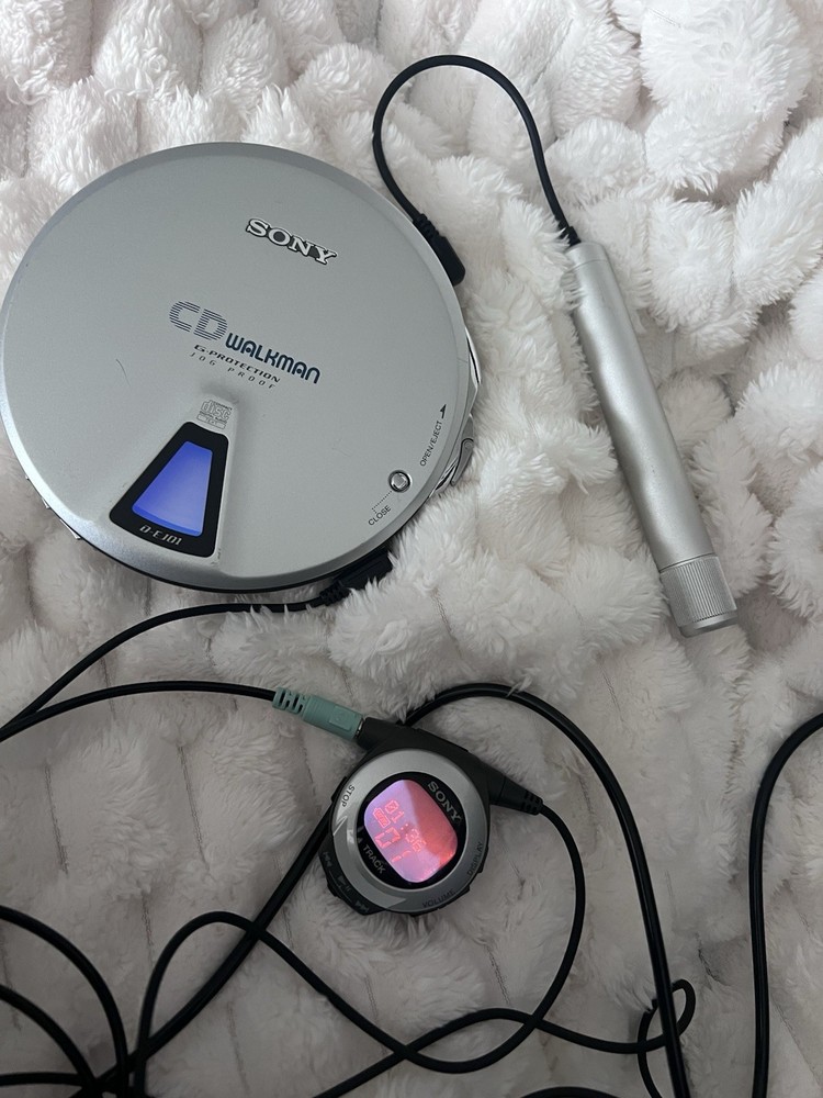 Sony D-EJ01 CD Walkman Portable Disc Player w/ Remote + Battery Case Bundle