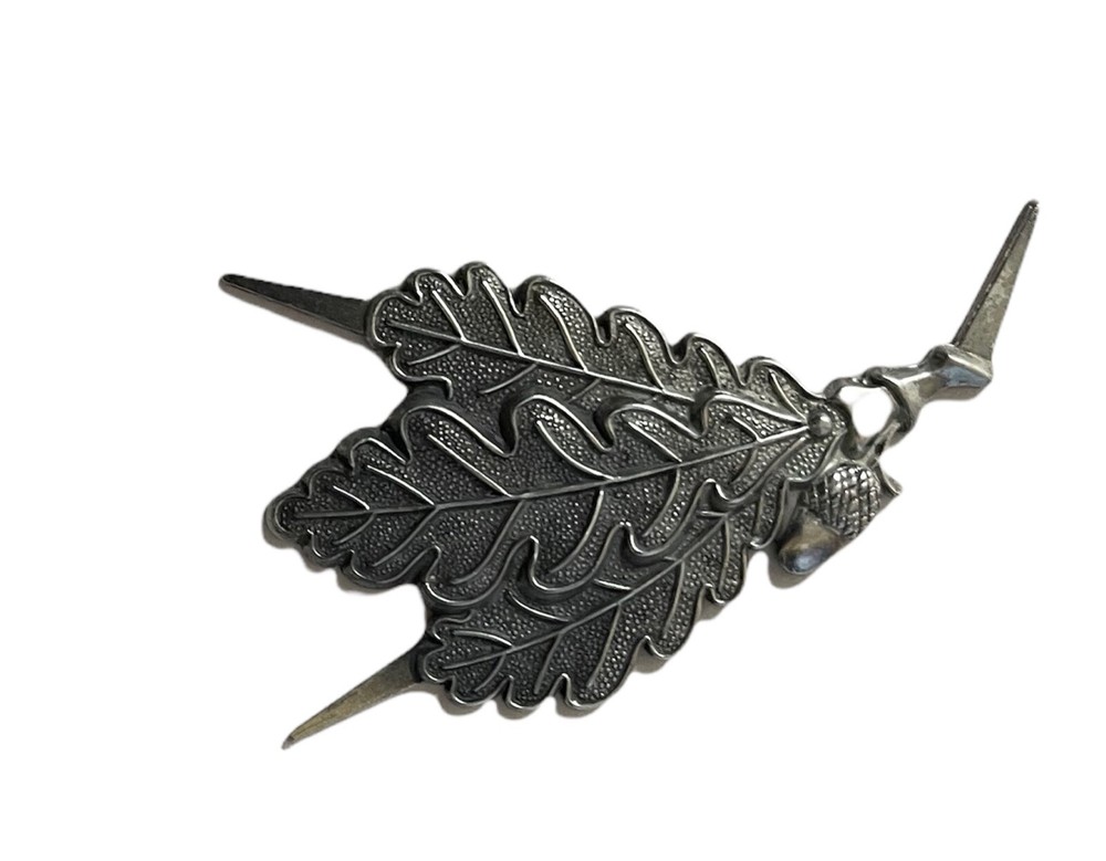 Jager Oak Leaf Cap Badge