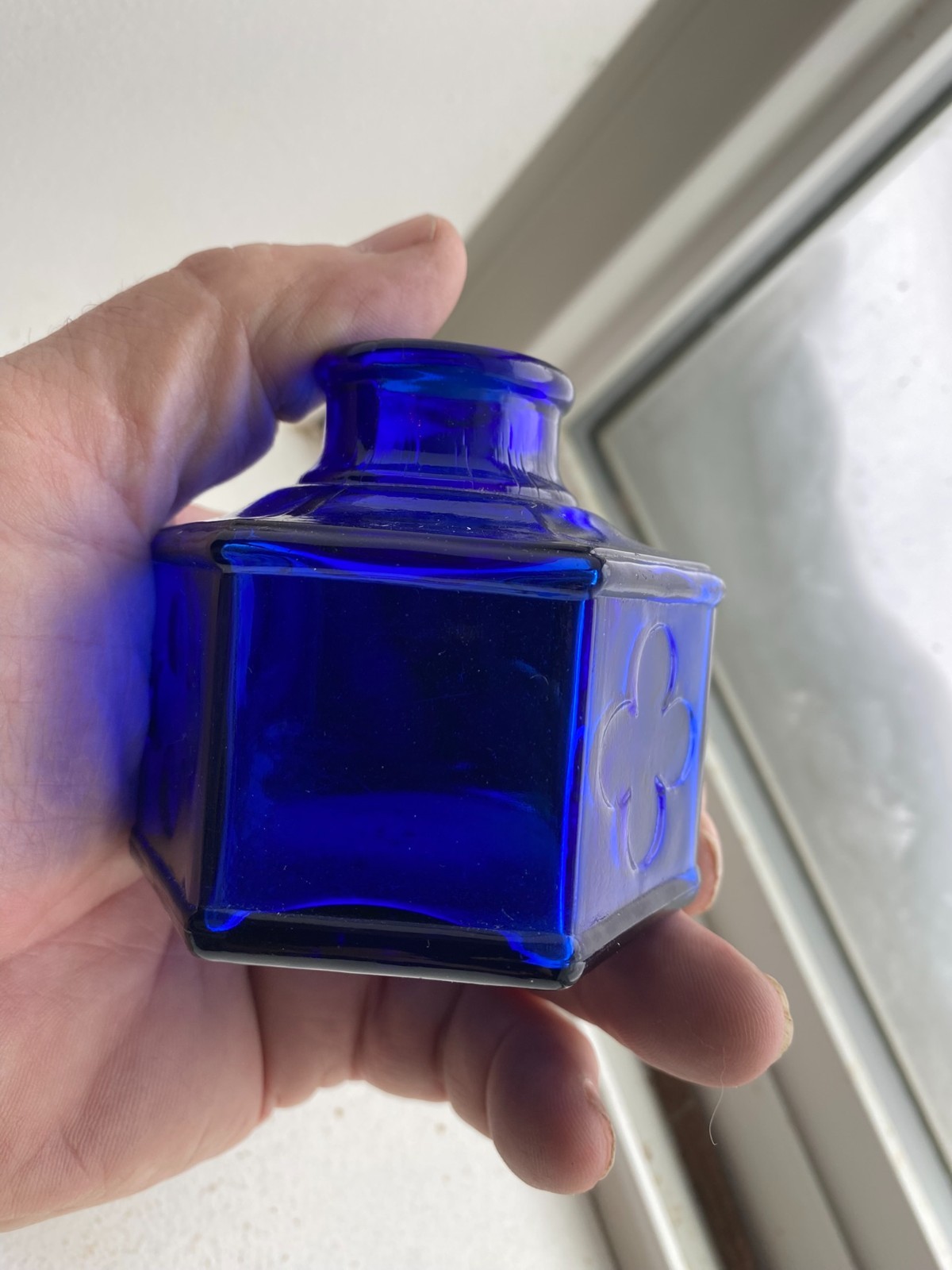 CARTER'S Shamrock Cathedral ink, tough smaller size in Cobalt Blue