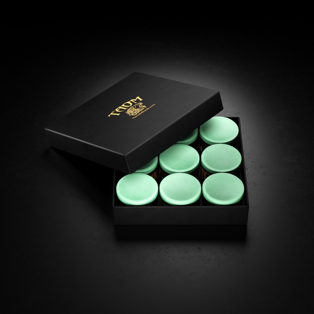 TAOM SNOOKER CHALK, pool table, snooker, billiard chalk.